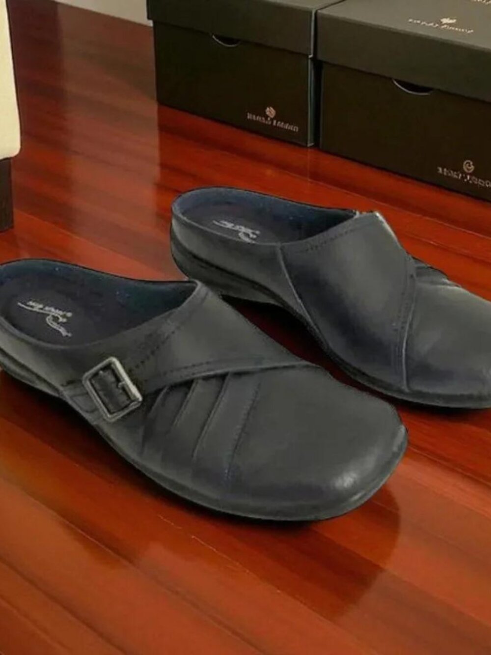 NWT Women’s Easy Street Navy Slide On Mules -10M